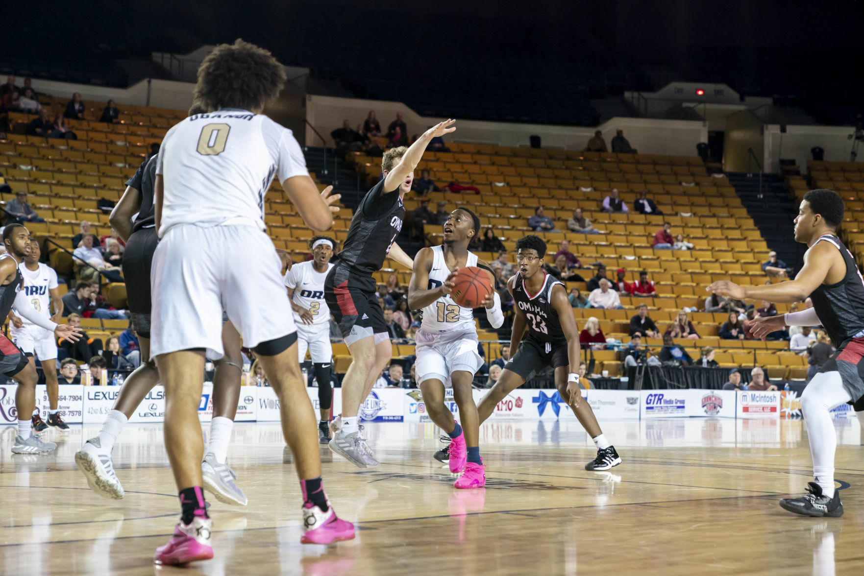 Oral Roberts University faces Omaha - Men's Basketball